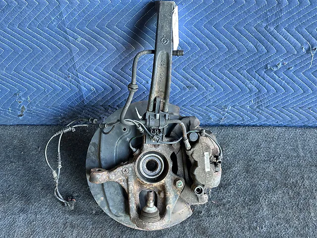 Steering Knuckle Passenger Side Mercedes-Benz R350 W251 2006-2013 1644210220