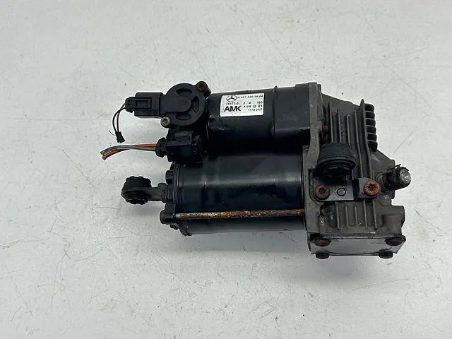 Air Suspension Compressor Mercedes-Benz R350 W251 2006-2013 A 251 320 18 04 — photo 6