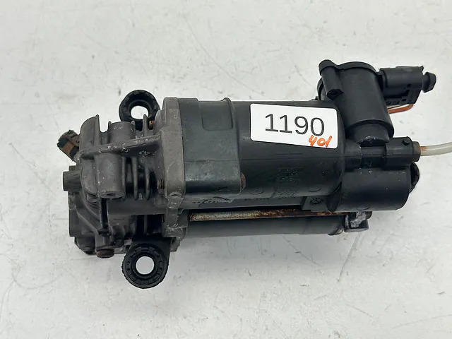 Air Suspension Compressor Mercedes-Benz R350 W251 2006-2013 A 251 320 18 04 — photo 7