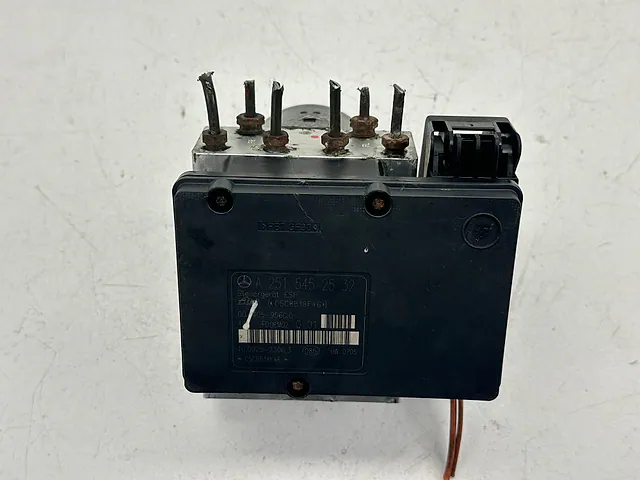 ABS Pump Mercedes-Benz R350 W251 2008 251 545 25 32 — photo 5