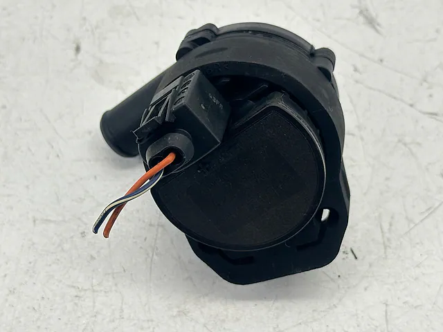 Secondary Water Pump Mercedes-Benz R350 W251 2008 A2118350028