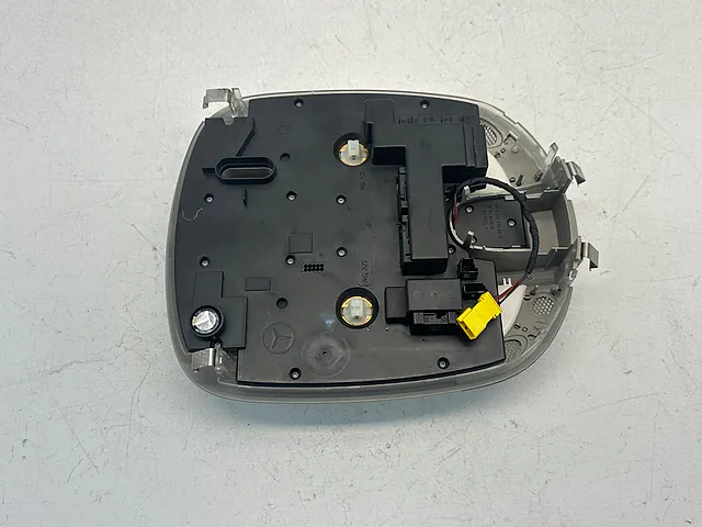 Dome Light Front Mercedes-Benz R350 W251 2008 A 164 820 68 85 — photo 3