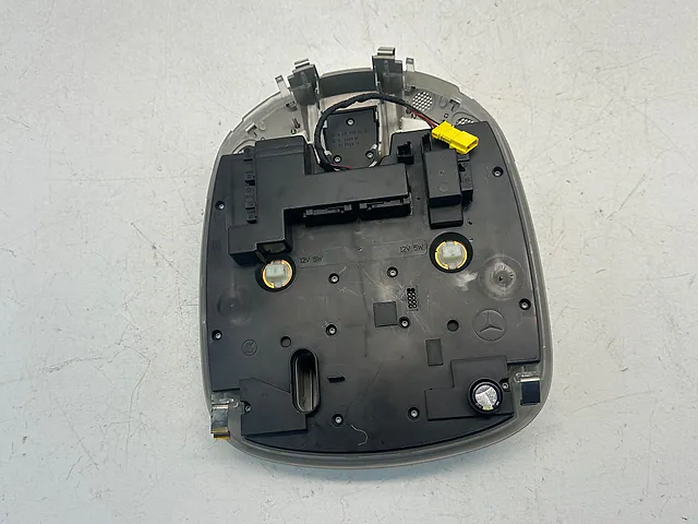 Dome Light Front Mercedes-Benz R350 W251 2008 A 164 820 68 85 — photo 4