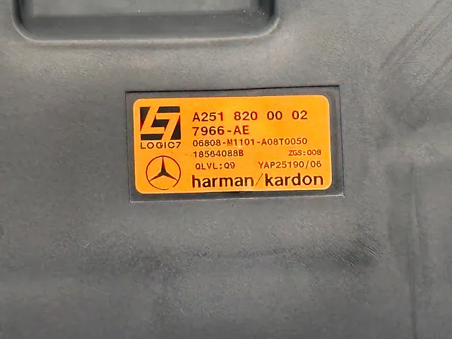 Subwoofer Mercedes-Benz R350 W251 2008 A 251 820 00 02 — photo 4