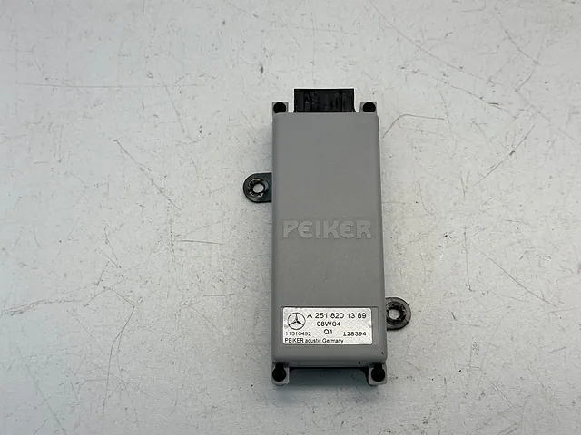 Radio Stereo Amplifier Module Mercedes-Benz R350 W251 2008 A 251 820 13 89