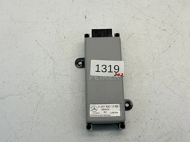 Radio Stereo Amplifier Module Mercedes-Benz R350 W251 2008 A 251 820 13 89 — photo 6