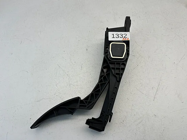 Gas Pedal Mercedes-Benz R350 W251 2008 164 300 00 04 — photo 6